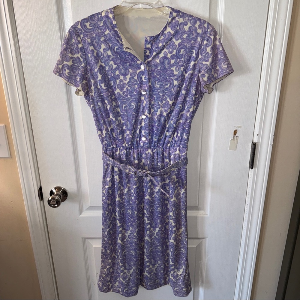 Vintage 60’s‎ Elegant Purple and White belted Women's Dress